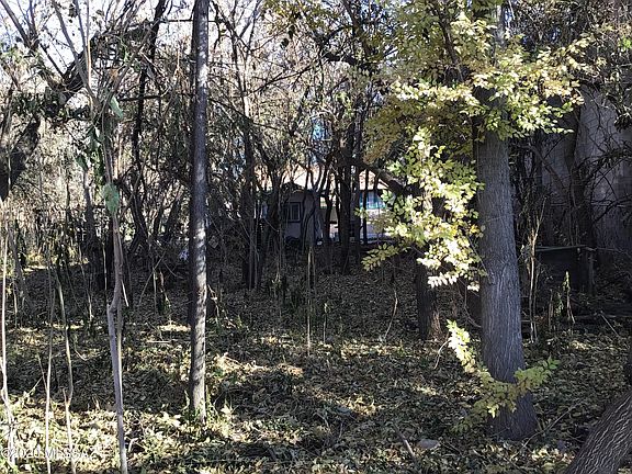 2nd image of 859 N Perkins Ave