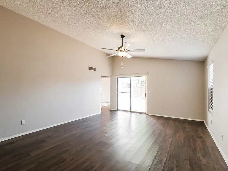 11622 W Olive Dr — Photo 5
