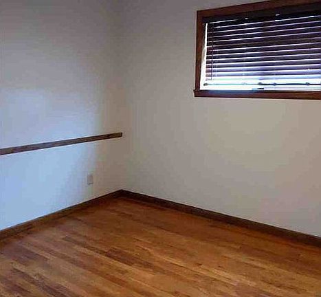 2nd image of 3706 Aspen St