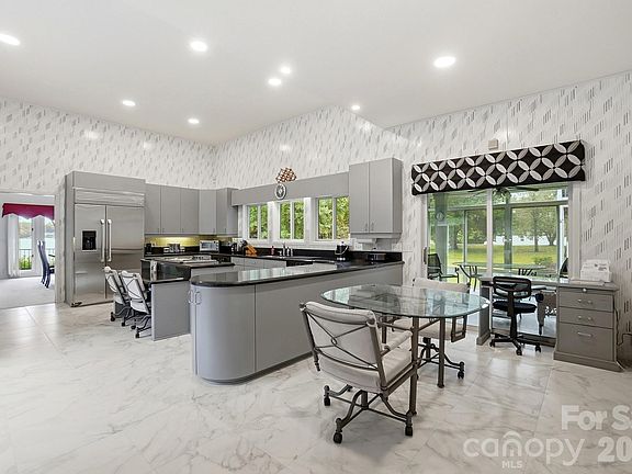5th image of 290 Blucher Cir
