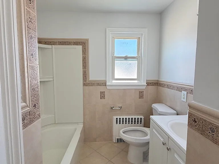 69 La Salle Ave #2 — Photo 10