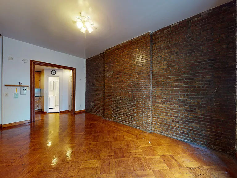 325 W 88th St #8 — Photo 5