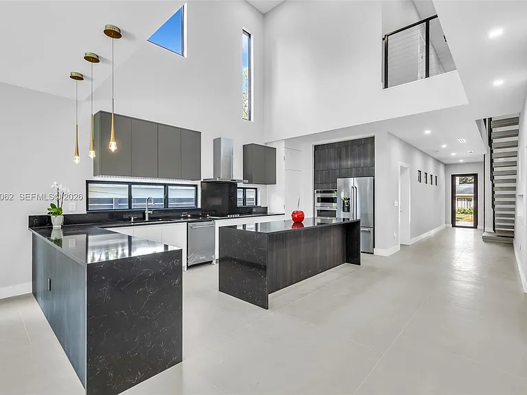 808 SW 9th St #B — Photo 8