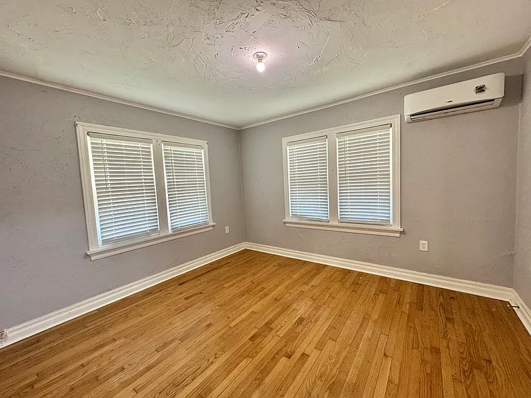 6005 NW 32nd St — Photo 10