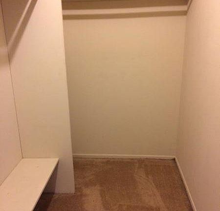 5th image of 12701 Moorpark St #202
