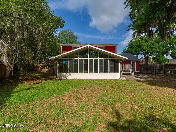 3rd image of 11418 BEACON Drive N