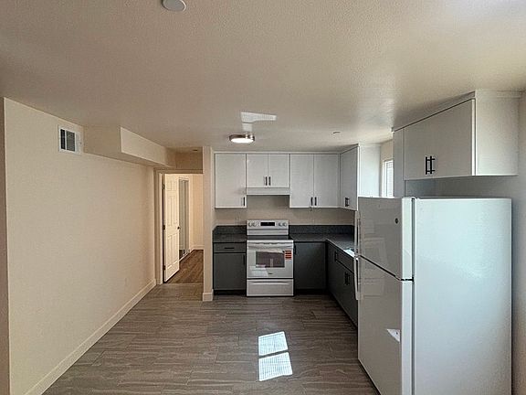 4th image of 1830 W 48th St