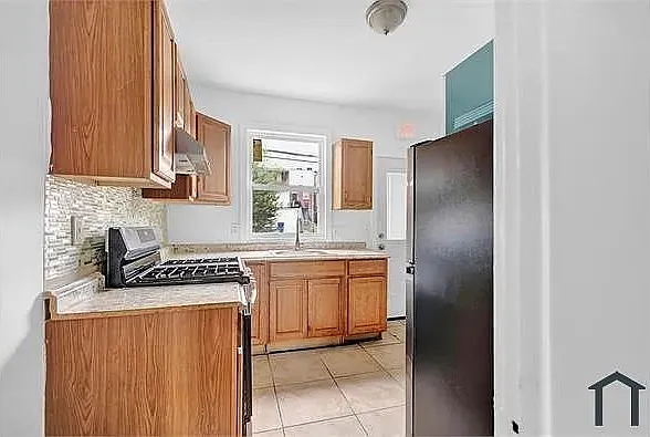2606 Cecil Ave — Photo 7