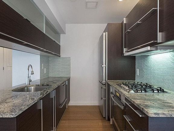 2nd image of 349 Metropolitan Ave APT 3G
