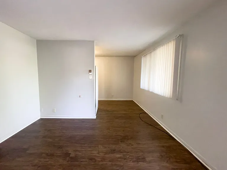 Sandalwood Apartments — Photo 4