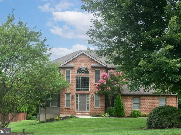 1903 Kendale Pl, Lancaster, PA 17601