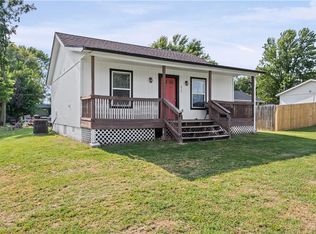 212 S Poplar St, Ottawa, KS 66067