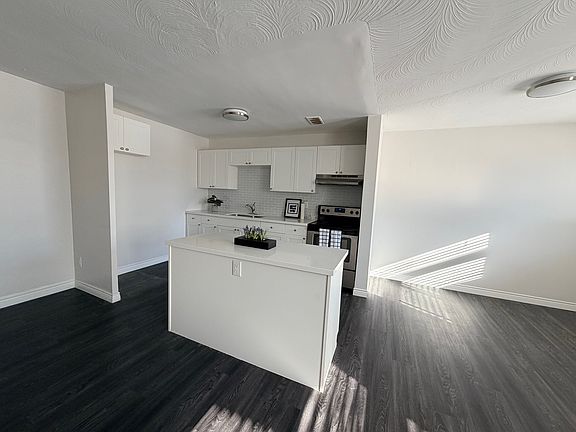 4th image of 20 Bradmon Dr #109