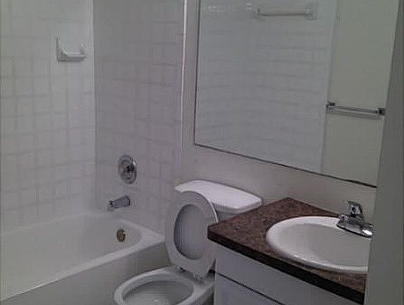 5th image of 2105 Glenmoor Dr #2105
