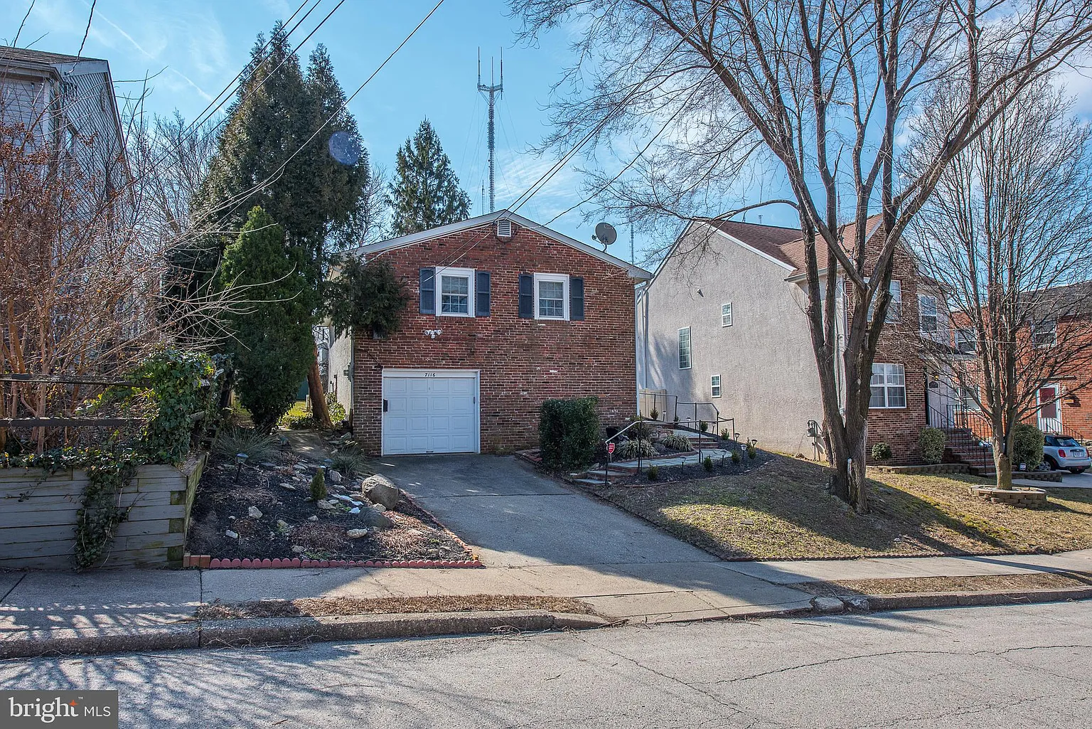 7116 Matthias St photo 1