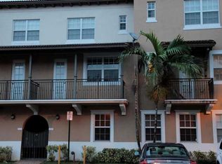 476 SW 147th Ave, Pembroke Pines, FL 33027