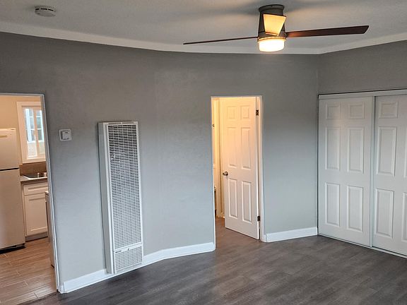 3rd image of 8139 Beechwood Ave #3/4