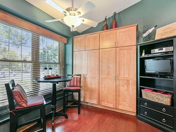 5th image of 12655 Crowfoot Ct