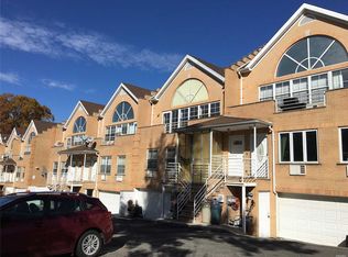 24521 60th Ave, Little Neck, NY 11362