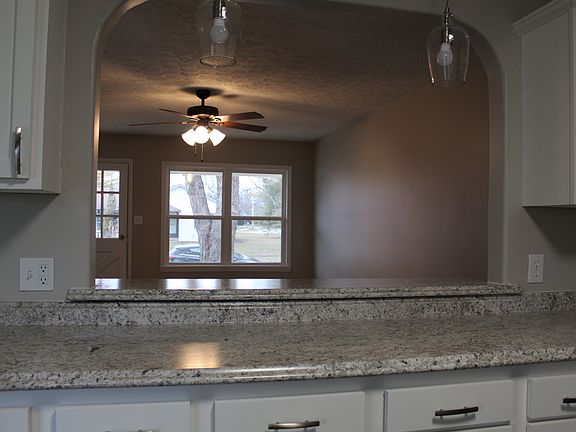 2nd image of 707 Elm Dr