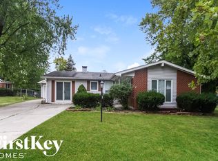 8750 E Lynbrook Dr, Indianapolis, IN 46219