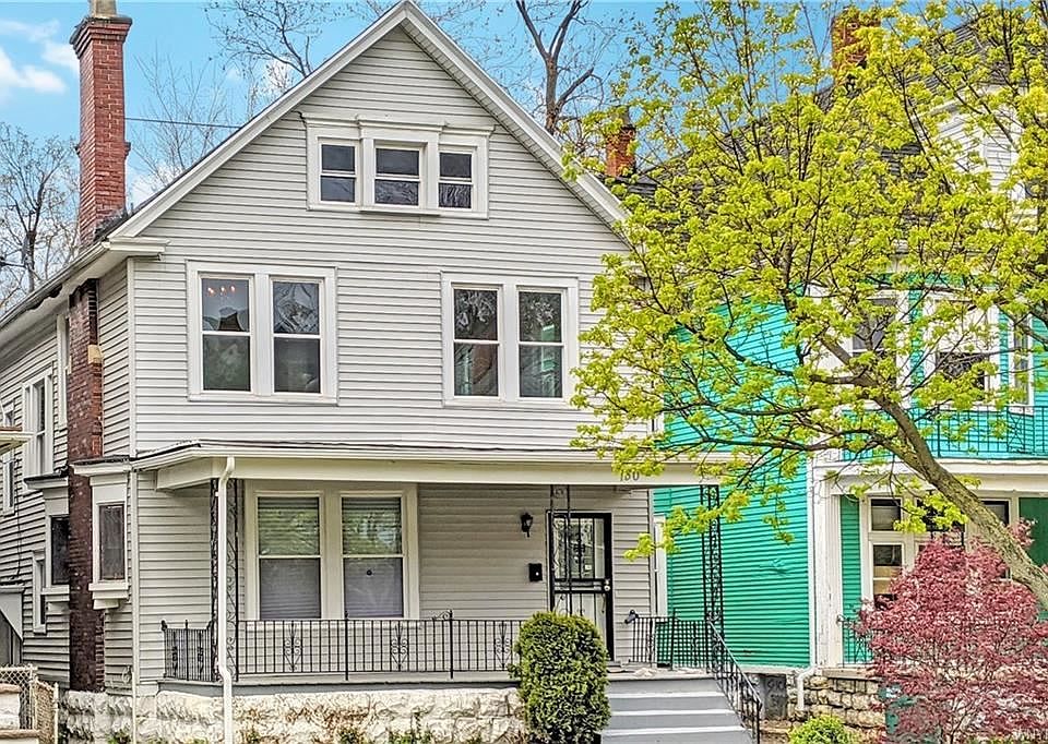 1st image of 130 Oxford Ave