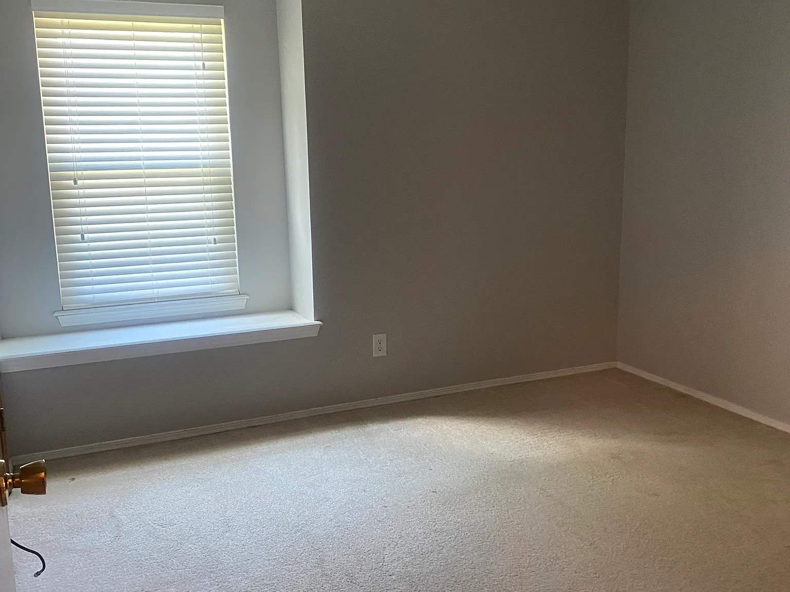 3 bed, 1339 sqft, $2,100 — Photo 4