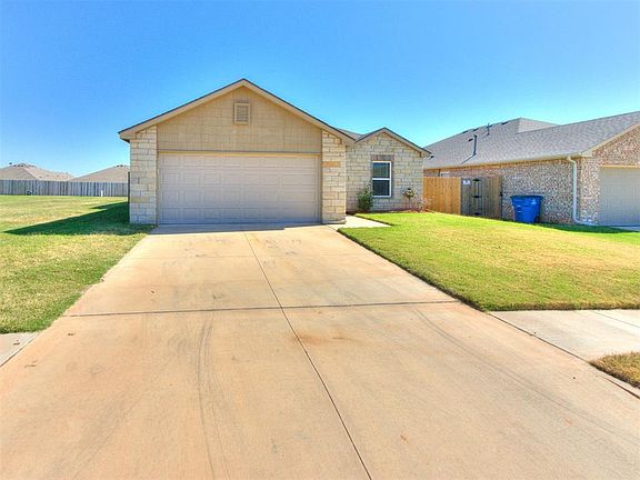 3rd image of 626 Audrey Dr