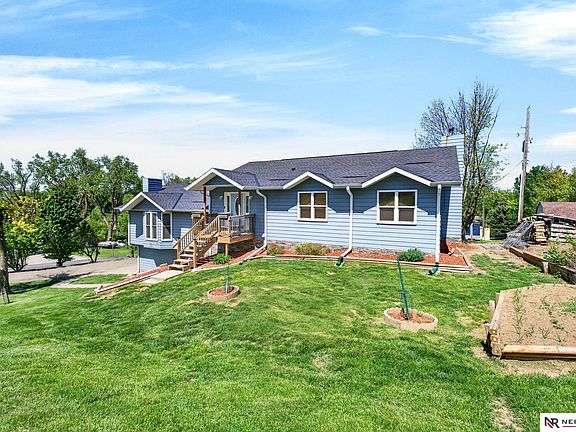 4th image of 4260 Parkview Dr