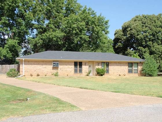 1st image of 112 Carmel Dr