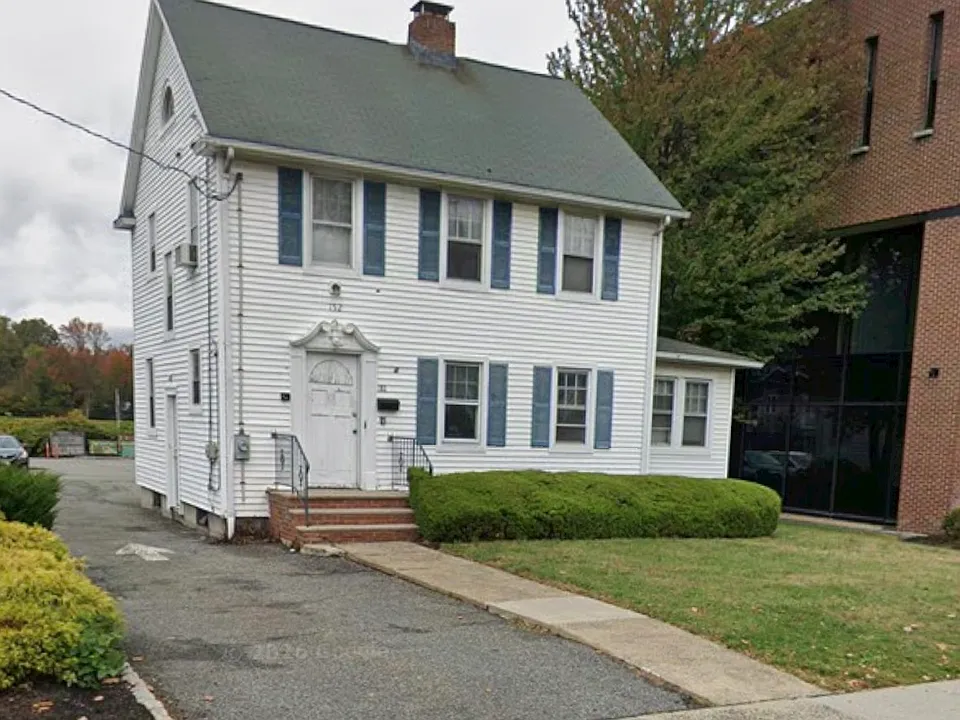 152 Mountain Ave