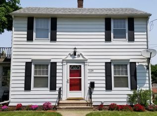 1128 W High St, Davenport, IA 52804
