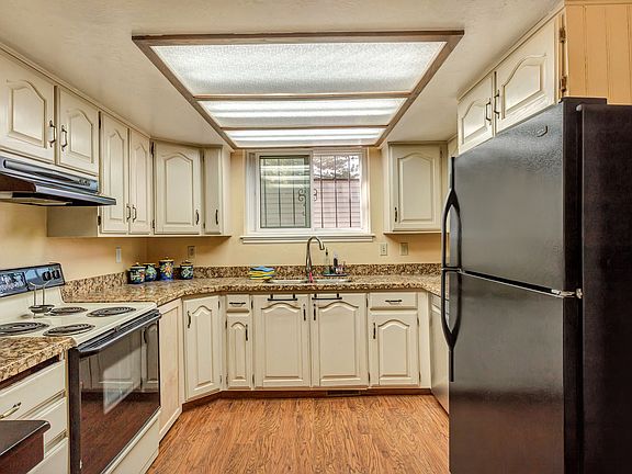 4th image of 1833 S West Temple St #5