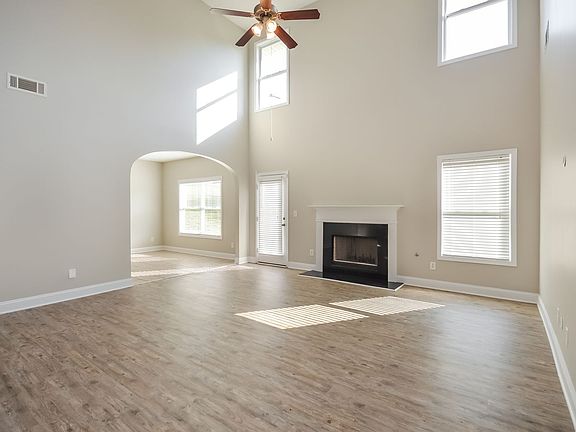 5th image of 601 Georgia Cir