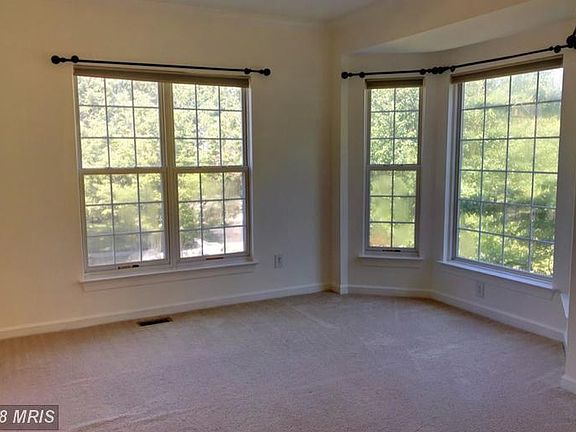 5th image of 13624 Valley Oak Cir