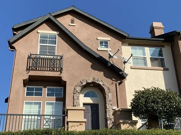 2118 Arnold Way, Fullerton, CA 92833