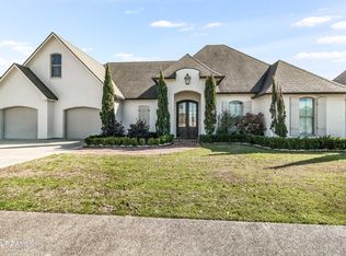 1040 The Lake Dr, Broussard, LA 70518