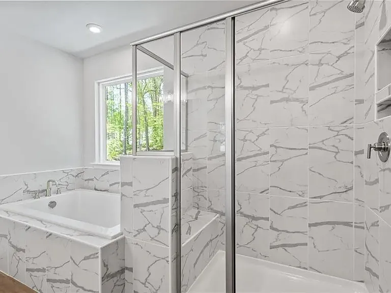 382 Riverwood Dr — Photo 18