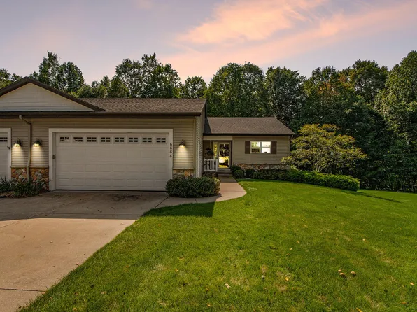 6664 Green Valley Ct SE, Caledonia, MI 49316