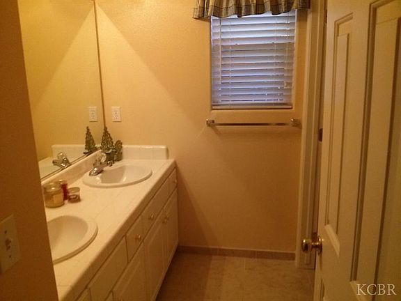 5th image of 957 W Encore Dr