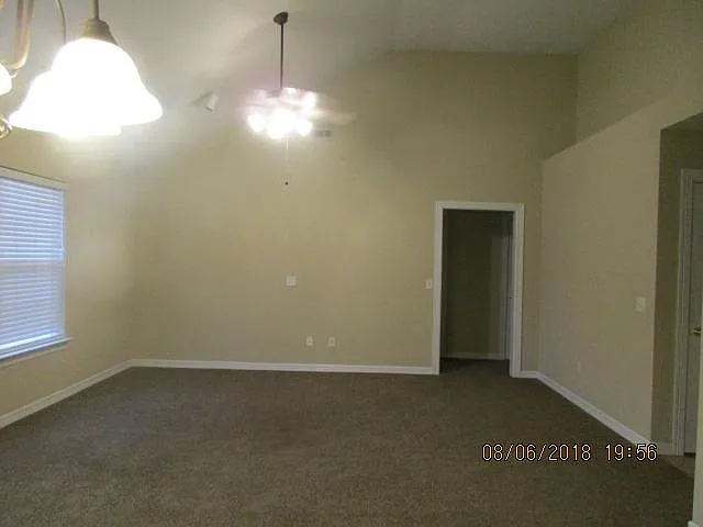 3 bed, 1586 sqft, $1,600 — Photo 3