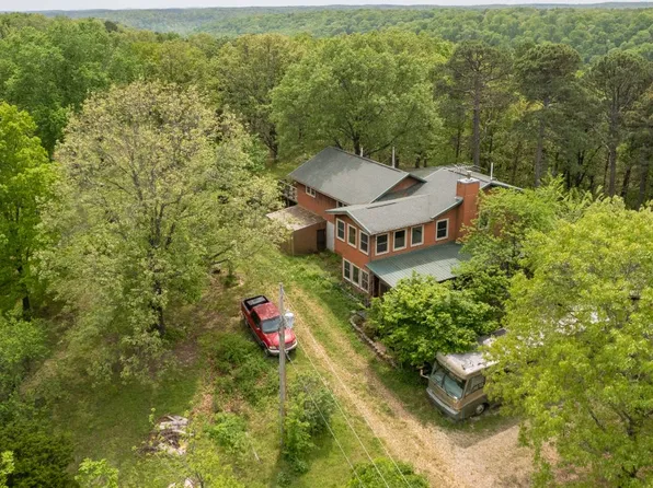 27535 Farm Road 2150, Cape Fair, MO 65624