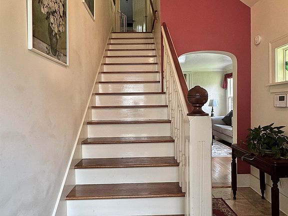 5th image of 166 S Holmes St