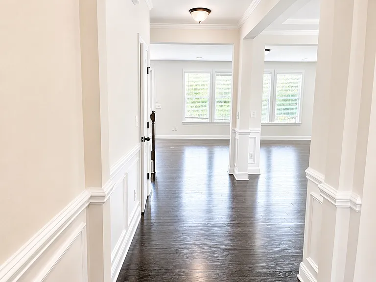 1608 Fairbanks Rd — Photo 3