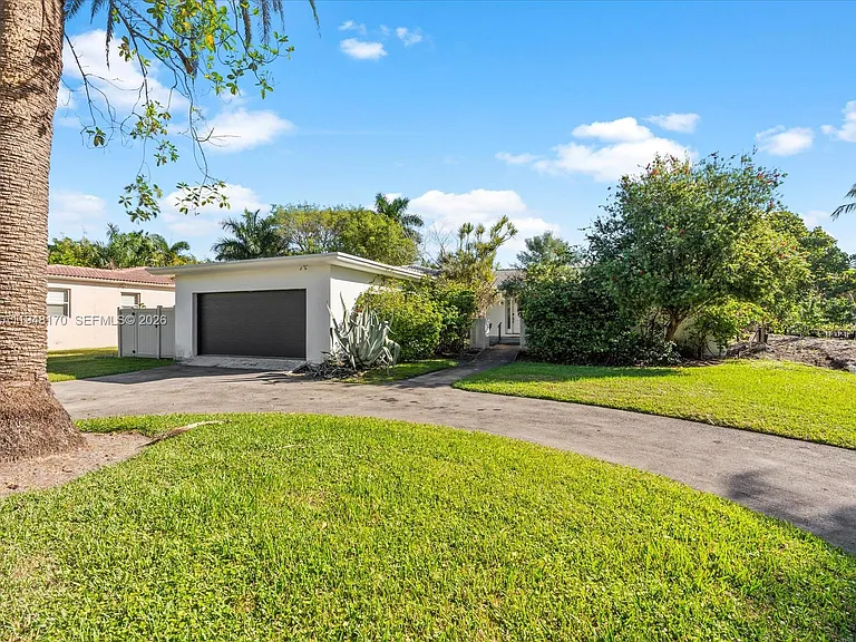 201 Golden Beach Dr — Photo 40