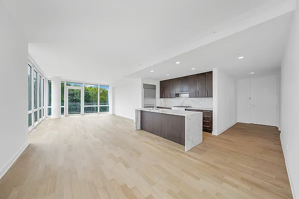 Rented by Isen & Company : Real Estate Advisors | media 4