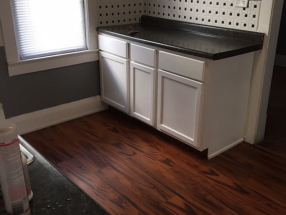 4th image of 619 Maywood Ave