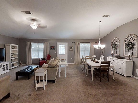 3rd image of 4813 Pace Patriot Blvd