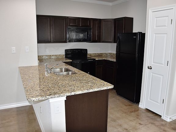 5th image of 6418 Melanzane Ave
