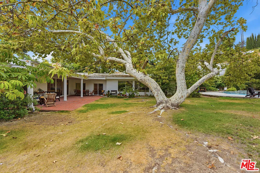 3 bed, 3.5 bath, 3850 sqft, $11,500 — Photo 1